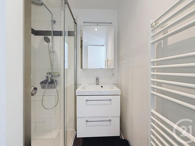 Appartement T2 à vendre - 2 pièces - 40.7 m2 - BORDEAUX - 33 - AQUITAINE - Century 21 Cabinet Rollin