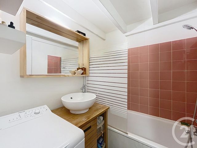 Appartement T3 à vendre - 3 pièces - 54.41 m2 - BORDEAUX - 33 - AQUITAINE - Century 21 Cabinet Rollin