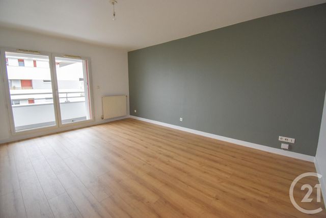 Appartement T3 à vendre - 3 pièces - 69.49 m2 - BORDEAUX - 33 - AQUITAINE - Century 21 Cabinet Rollin