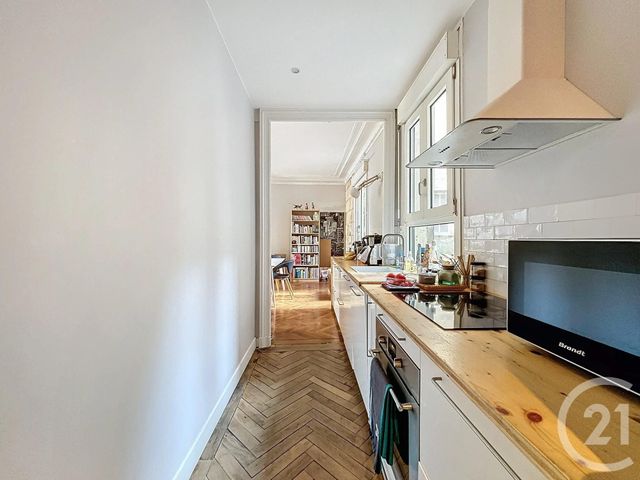 Afficher la photo en grand Appartement à vendre - 3 pièces - 72.32 m2 - BORDEAUX - 33 - AQUITAINE - Century 21 Cabinet Rollin
