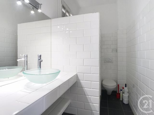 Appartement T1 à vendre - 1 pièce - 40.56 m2 - BORDEAUX - 33 - AQUITAINE - Century 21 Cabinet Rollin