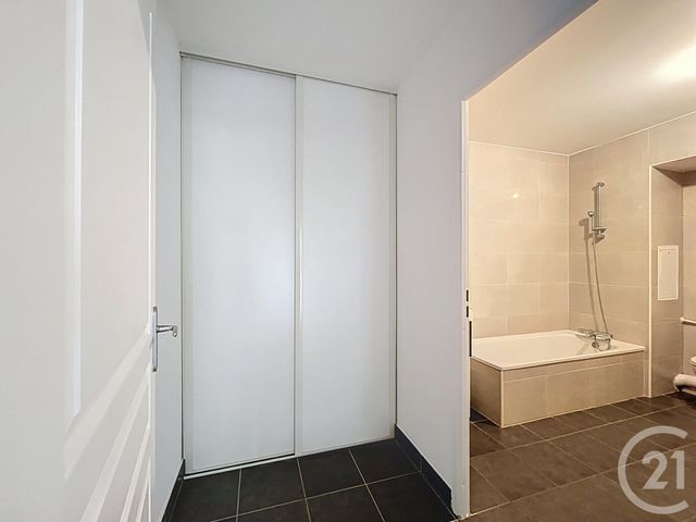 Appartement T1 à vendre - 1 pièce - 38.79 m2 - BORDEAUX - 33 - AQUITAINE - Century 21 Cabinet Rollin