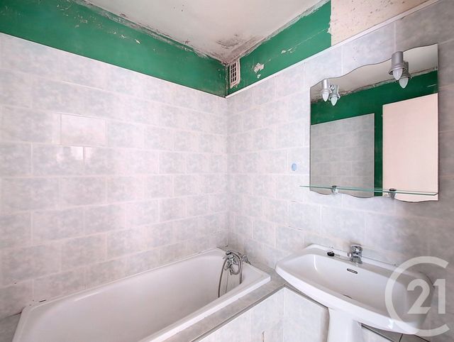 Appartement T4 à vendre - 4 pièces - 66.48 m2 - BORDEAUX - 33 - AQUITAINE - Century 21 Cabinet Rollin