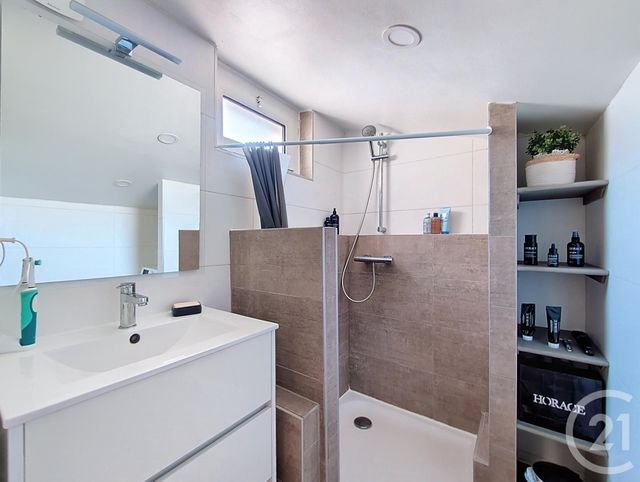 Appartement T2 à vendre - 2 pièces - 40.32 m2 - BORDEAUX - 33 - AQUITAINE - Century 21 Cabinet Rollin