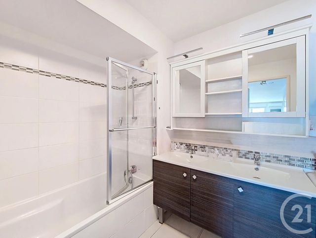 Appartement T4 à vendre - 4 pièces - 85.5 m2 - BORDEAUX - 33 - AQUITAINE - Century 21 Cabinet Rollin