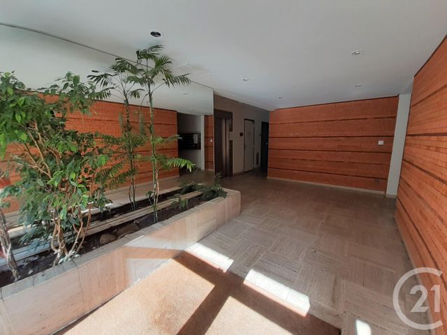 Appartement T2 à louer - 2 pièces - 48.4 m2 - BORDEAUX - 33 - AQUITAINE - Century 21 Cabinet Rollin