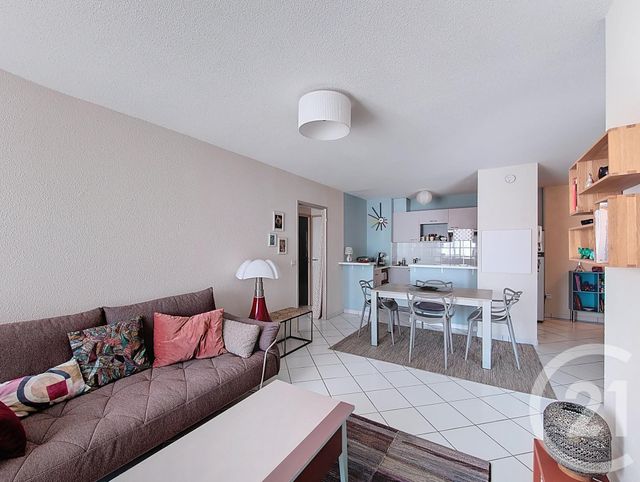 Appartement T3 à vendre - 3 pièces - 66.0 m2 - BORDEAUX - 33 - AQUITAINE - Century 21 Cabinet Rollin