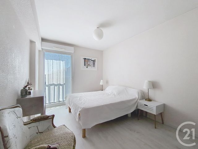 Appartement T3 à vendre - 3 pièces - 66.0 m2 - BORDEAUX - 33 - AQUITAINE - Century 21 Cabinet Rollin