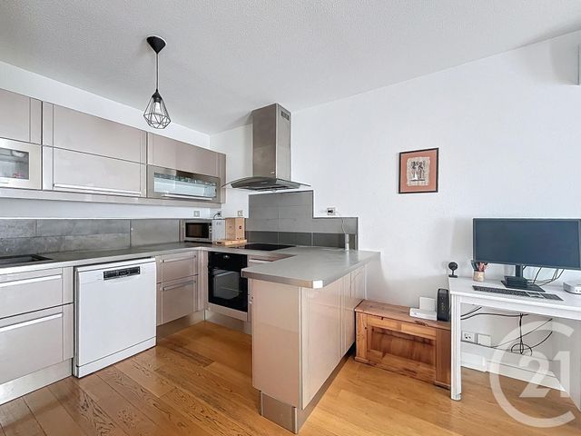 Appartement T3 à vendre - 3 pièces - 68.1 m2 - BORDEAUX - 33 - AQUITAINE - Century 21 Cabinet Rollin