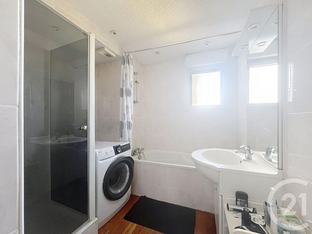 Appartement T3 à vendre - 3 pièces - 68.1 m2 - BORDEAUX - 33 - AQUITAINE - Century 21 Cabinet Rollin