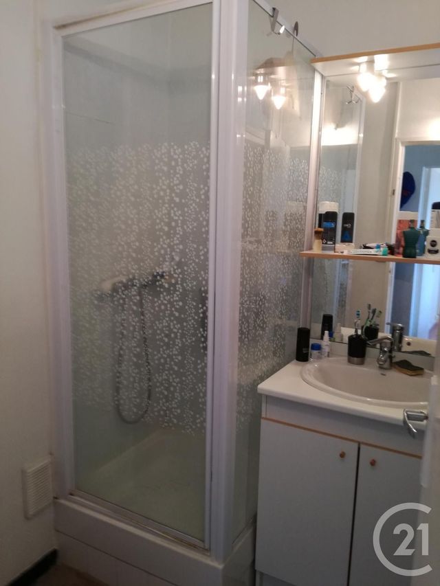 Appartement F3 à louer - 3 pièces - 67.22 m2 - LE BOUSCAT - 33 - AQUITAINE - Century 21 Cabinet Rollin