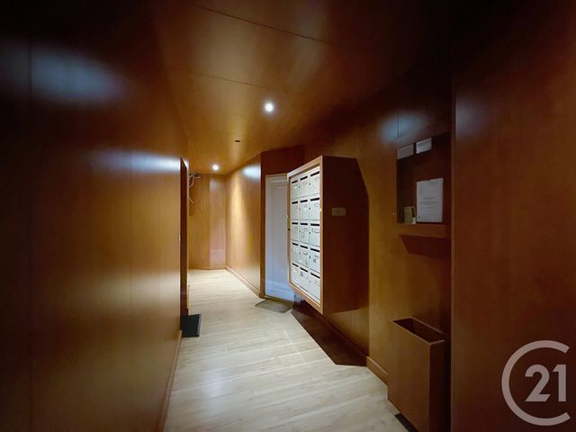 Appartement T3 à vendre - 3 pièces - 50.21 m2 - BORDEAUX - 33 - AQUITAINE - Century 21 Cabinet Rollin