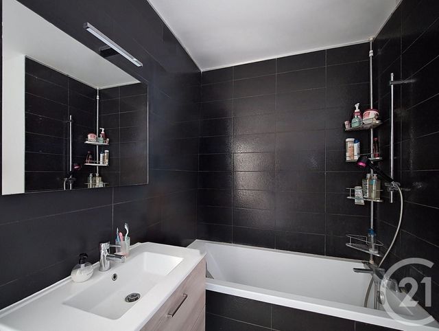 Appartement T5 à vendre - 5 pièces - 122.64 m2 - BORDEAUX - 33 - AQUITAINE - Century 21 Cabinet Rollin