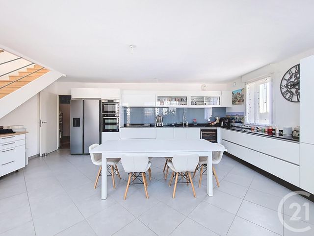 Appartement T5 à vendre - 5 pièces - 122.64 m2 - BORDEAUX - 33 - AQUITAINE - Century 21 Cabinet Rollin