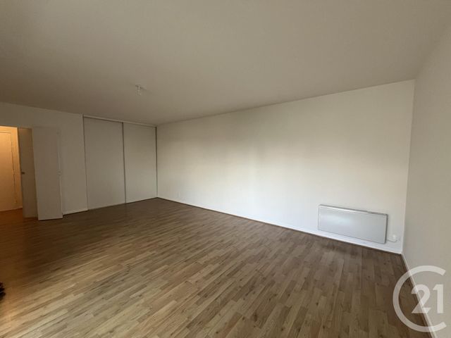 Appartement T3 à louer - 3 pièces - 68.35 m2 - BORDEAUX - 33 - AQUITAINE - Century 21 Cabinet Rollin