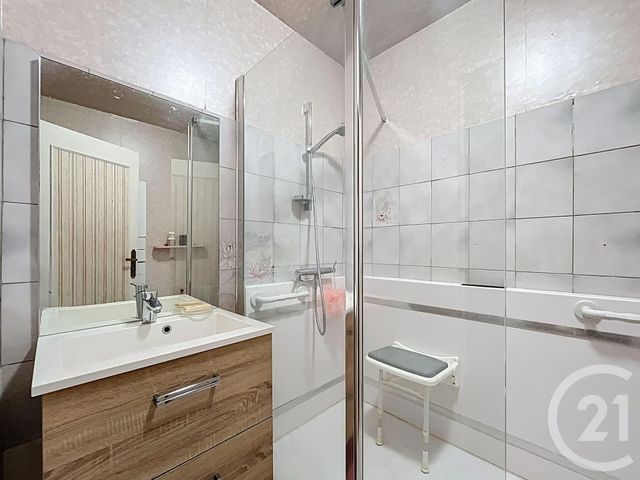 Appartement T5 à vendre - 5 pièces - 103.71 m2 - BORDEAUX - 33 - AQUITAINE - Century 21 Cabinet Rollin