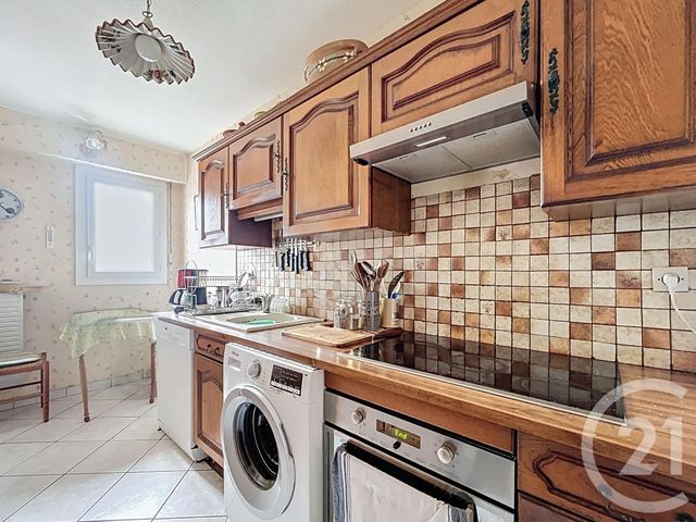 Appartement T5 à vendre - 5 pièces - 103.71 m2 - BORDEAUX - 33 - AQUITAINE - Century 21 Cabinet Rollin