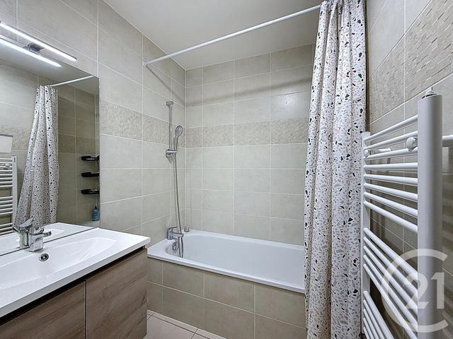 Appartement Duplex à vendre - 4 pièces - 100.07 m2 - BORDEAUX - 33 - AQUITAINE - Century 21 Cabinet Rollin