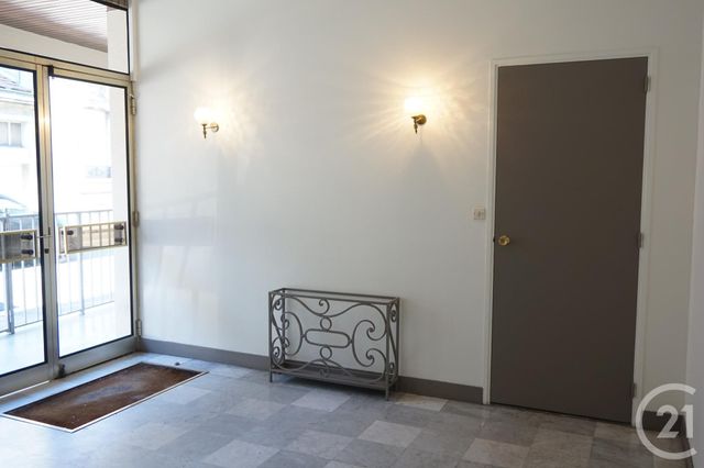 Appartement T3 à louer - 3 pièces - 88.85 m2 - BORDEAUX - 33 - AQUITAINE - Century 21 Cabinet Rollin