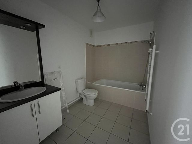 Appartement T2 à louer - 2 pièces - 43.01 m2 - BORDEAUX - 33 - AQUITAINE - Century 21 Cabinet Rollin