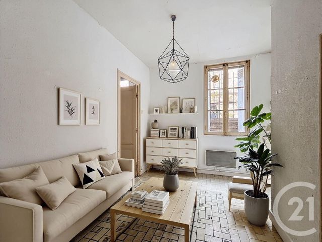 Appartement T3 à vendre - 3 pièces - 42.0 m2 - BORDEAUX - 33 - AQUITAINE - Century 21 Cabinet Rollin