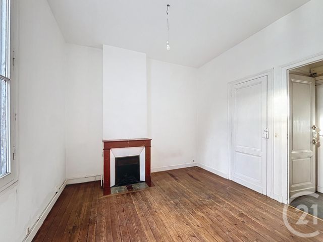 Appartement T3 à vendre - 3 pièces - 40.6 m2 - BORDEAUX - 33 - AQUITAINE - Century 21 Cabinet Rollin