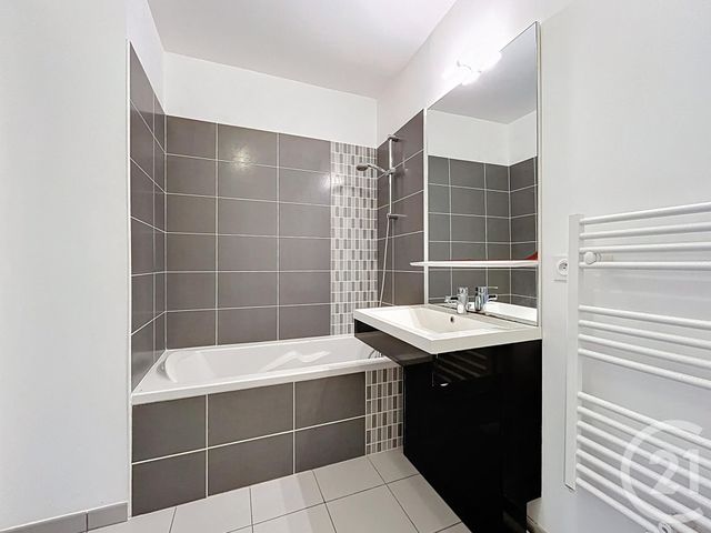 Appartement T3 à vendre - 3 pièces - 72.0 m2 - BORDEAUX - 33 - AQUITAINE - Century 21 Cabinet Rollin