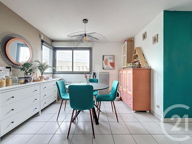 Appartement T3 à vendre - 3 pièces - 63.62 m2 - BORDEAUX - 33 - AQUITAINE - Century 21 Cabinet Rollin