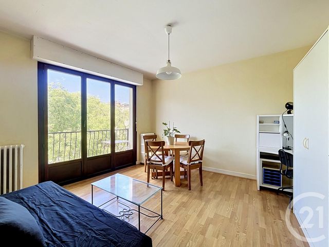 Appartement T1 à vendre - 1 pièce - 27.55 m2 - BORDEAUX - 33 - AQUITAINE - Century 21 Cabinet Rollin