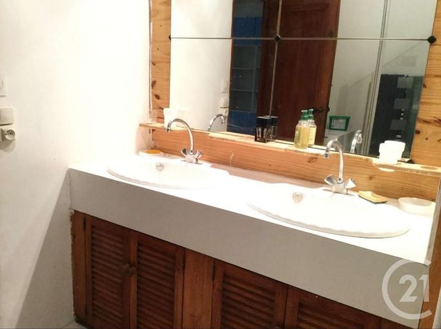 Appartement à louer - 3 pièces - 56.3 m2 - BORDEAUX - 33 - AQUITAINE - Century 21 Cabinet Rollin