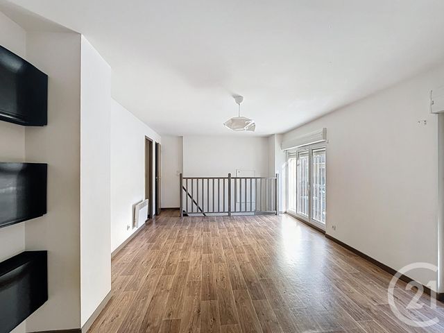 Appartement T3 à vendre - 3 pièces - 59.4 m2 - BORDEAUX - 33 - AQUITAINE - Century 21 Cabinet Rollin