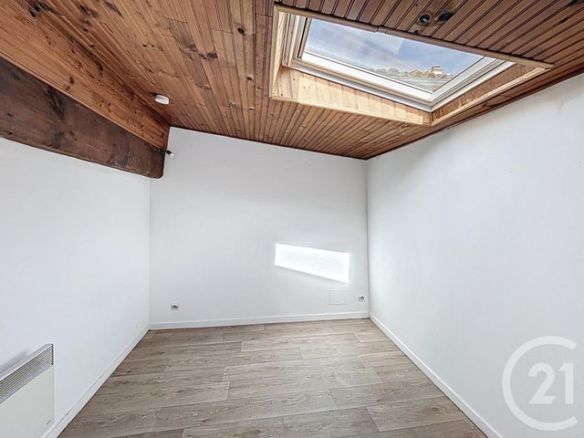 Appartement T3 à vendre - 3 pièces - 49.67 m2 - BORDEAUX - 33 - AQUITAINE - Century 21 Cabinet Rollin