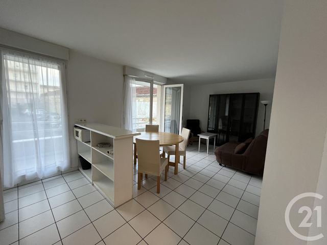 Appartement T2 à louer - 2 pièces - 38.81 m2 - BORDEAUX - 33 - AQUITAINE - Century 21 Cabinet Rollin