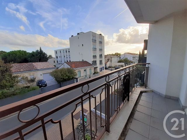 Appartement T4 à louer - 4 pièces - 108.08 m2 - BORDEAUX - 33 - AQUITAINE - Century 21 Cabinet Rollin