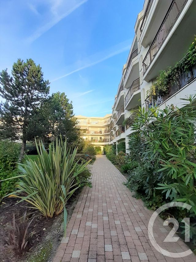 Appartement T4 à louer - 4 pièces - 108.08 m2 - BORDEAUX - 33 - AQUITAINE - Century 21 Cabinet Rollin