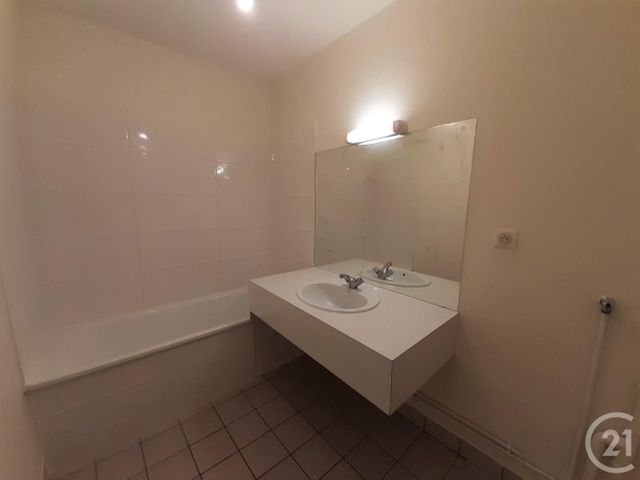 Appartement T4 à louer - 4 pièces - 108.08 m2 - BORDEAUX - 33 - AQUITAINE - Century 21 Cabinet Rollin