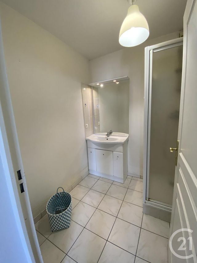 Appartement T2 à louer - 2 pièces - 44.48 m2 - BORDEAUX - 33 - AQUITAINE - Century 21 Cabinet Rollin