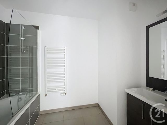 Appartement T3 à vendre - 3 pièces - 60.0 m2 - BORDEAUX - 33 - AQUITAINE - Century 21 Cabinet Rollin