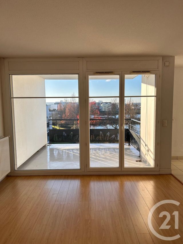 Appartement F2 à louer - 2 pièces - 51.38 m2 - BRUGES - 33 - AQUITAINE - Century 21 Cabinet Rollin