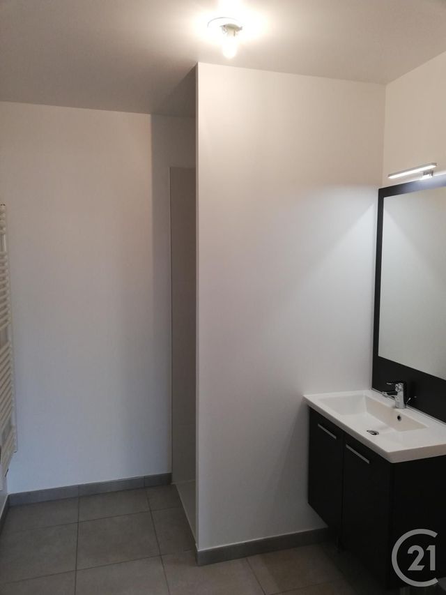 Appartement T2 à louer - 2 pièces - 41.09 m2 - MERIGNAC - 33 - AQUITAINE - Century 21 Cabinet Rollin