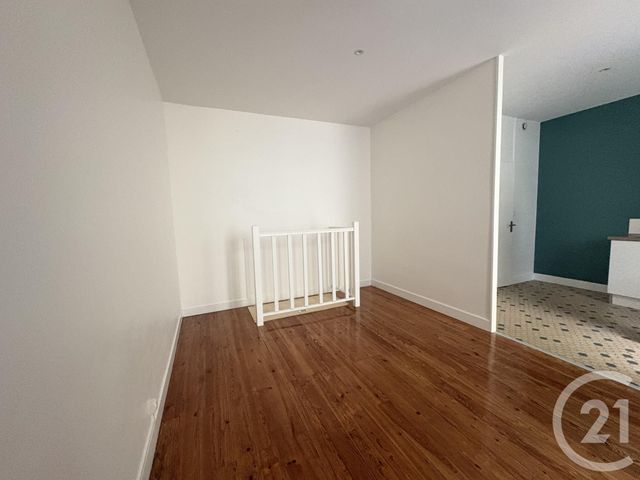 Appartement Studio à louer - 1 pièce - 23.72 m2 - BORDEAUX - 33 - AQUITAINE - Century 21 Cabinet Rollin
