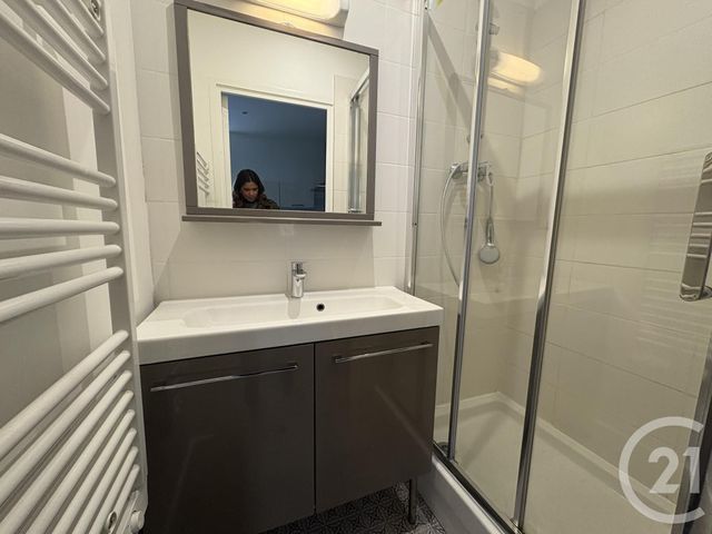 Appartement Studio à louer - 1 pièce - 23.72 m2 - BORDEAUX - 33 - AQUITAINE - Century 21 Cabinet Rollin
