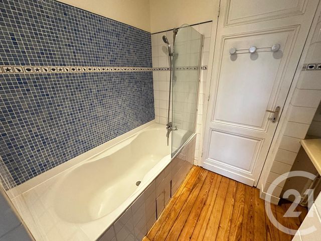 Appartement T3 à louer - 3 pièces - 80.14 m2 - BORDEAUX - 33 - AQUITAINE - Century 21 Cabinet Rollin