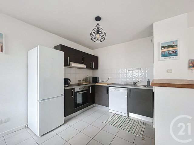 Appartement T3 à vendre - 3 pièces - 62.96 m2 - BORDEAUX - 33 - AQUITAINE - Century 21 Cabinet Rollin