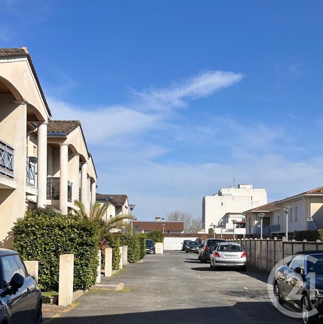 Appartement T3 à louer - 3 pièces - 64.24 m2 - LE BOUSCAT - 33 - AQUITAINE - Century 21 Cabinet Rollin