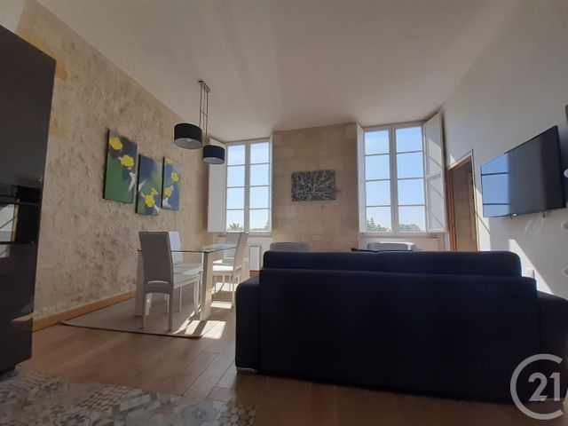 Appartement T2 à louer - 2 pièces - 56.88 m2 - BORDEAUX - 33 - AQUITAINE - Century 21 Cabinet Rollin