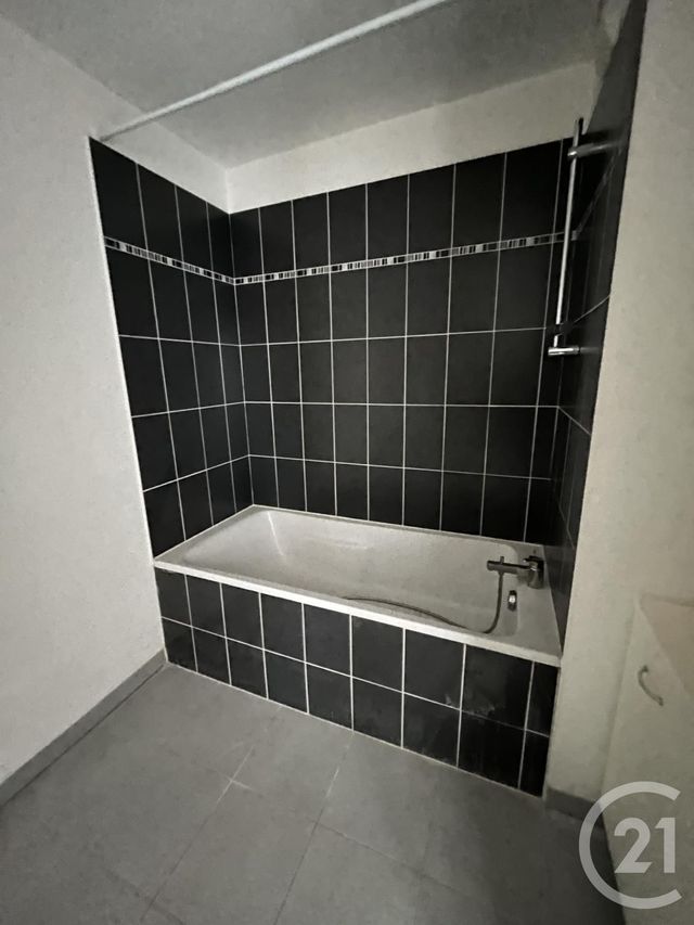 Appartement T3 à louer - 3 pièces - 65.31 m2 - BORDEAUX - 33 - AQUITAINE - Century 21 Cabinet Rollin