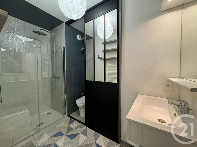 Appartement T2 à louer - 2 pièces - 44.11 m2 - BORDEAUX - 33 - AQUITAINE - Century 21 Cabinet Rollin