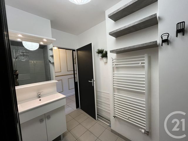 Appartement T2 à louer - 2 pièces - 44.11 m2 - BORDEAUX - 33 - AQUITAINE - Century 21 Cabinet Rollin