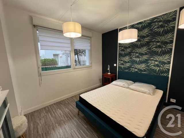 Appartement T2 à louer - 2 pièces - 44.11 m2 - BORDEAUX - 33 - AQUITAINE - Century 21 Cabinet Rollin